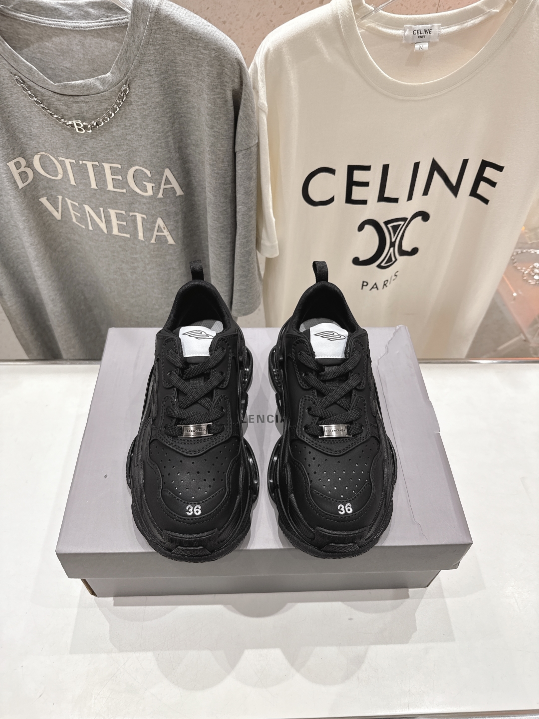 高版本出厂 
  Balenciag*巴黎世家25ss早春最新爆款明星走秀同款，Sneaker运动老爹鞋