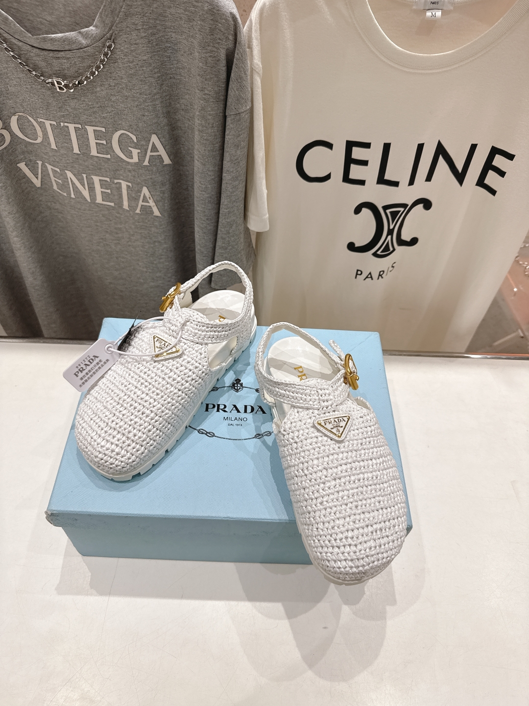 高版本出厂 
 Prada/普拉达25ss夏季新款编织沙滩勃肯拖鞋凉鞋
这个鞋型真的属于经典不会过时的设