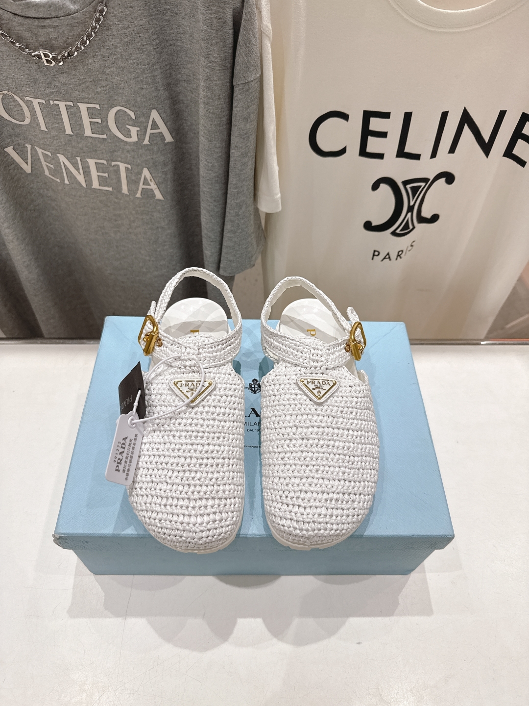 高版本出厂 
 Prada/普拉达25ss夏季新款编织沙滩勃肯拖鞋凉鞋
这个鞋型真的属于经典不会过时的设