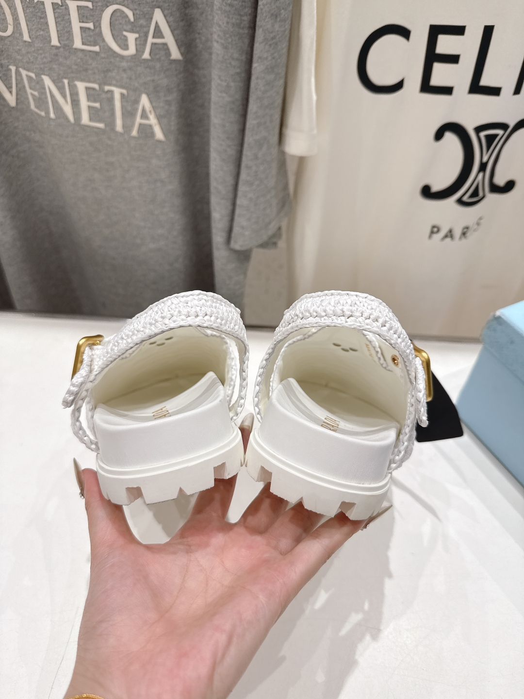 高版本出厂 
 Prada/普拉达25ss夏季新款编织沙滩勃肯拖鞋凉鞋
这个鞋型真的属于经典不会过时的设