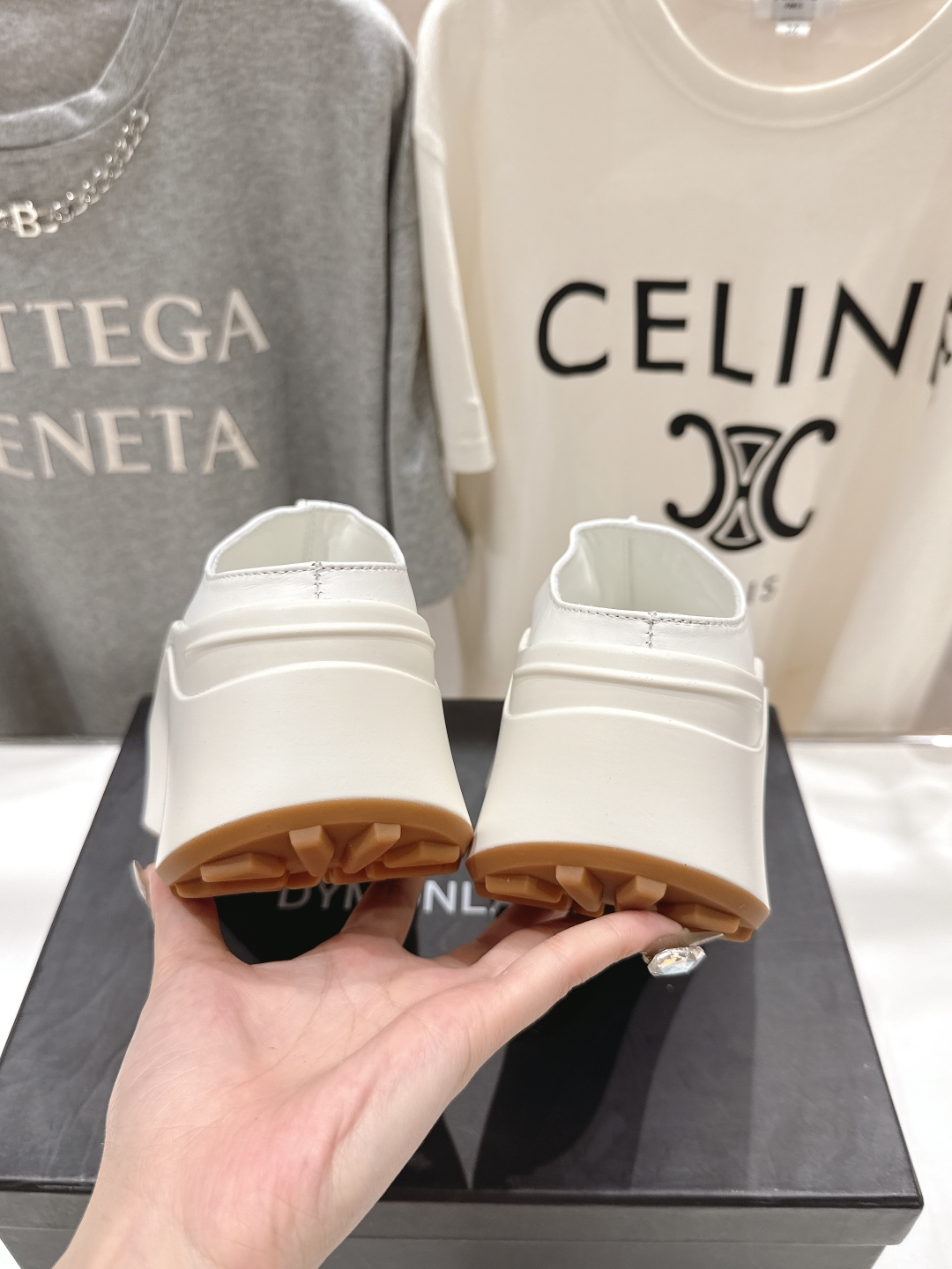 高版本出厂 
  🆕超🔥小众品牌DYMONLATRY 2025ss新款厚底休闲半包拖鞋小白鞋
 6.5c