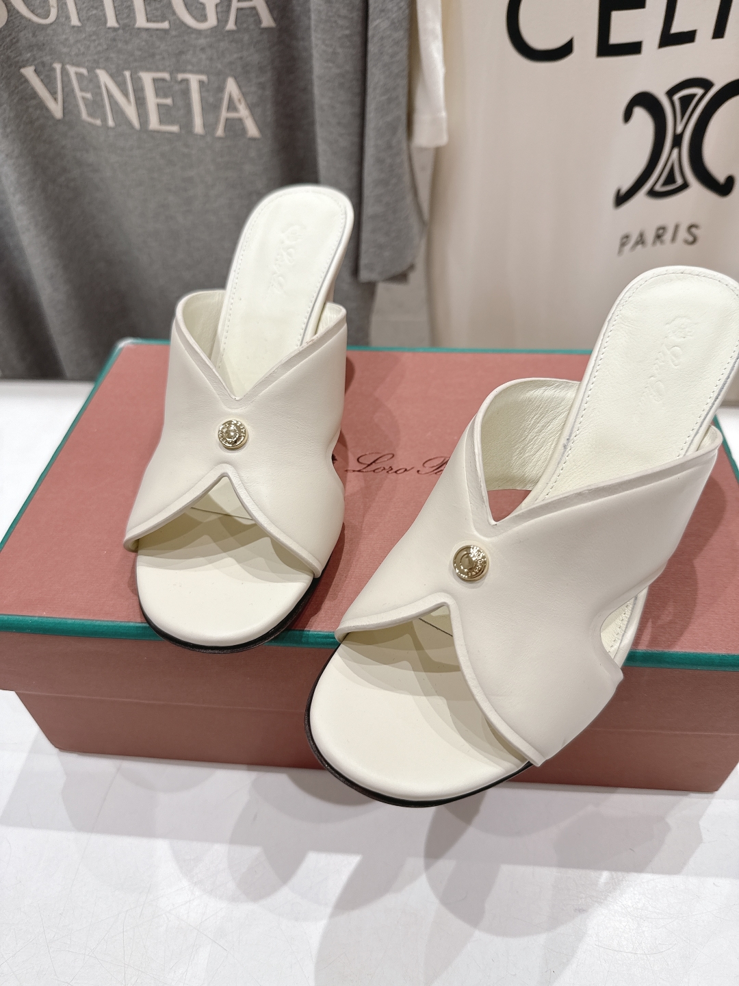 高版本出厂 高跟
Loro Piana* LP||诺悠翩雅2025ss春夏新款高跟拖鞋‼️
【市场顶级品
