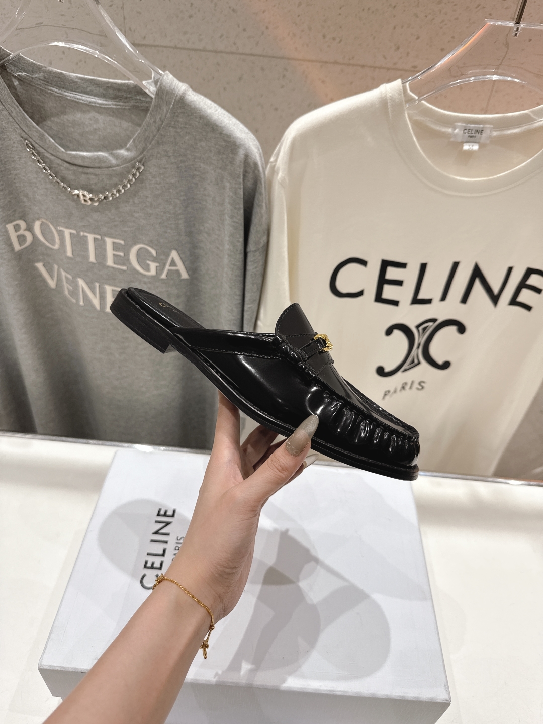 高版本出厂
 Celine*赛琳新品爆款平底半包拖鞋乐福鞋，2025全新升级版力推单品
🔝明星同款，舒适