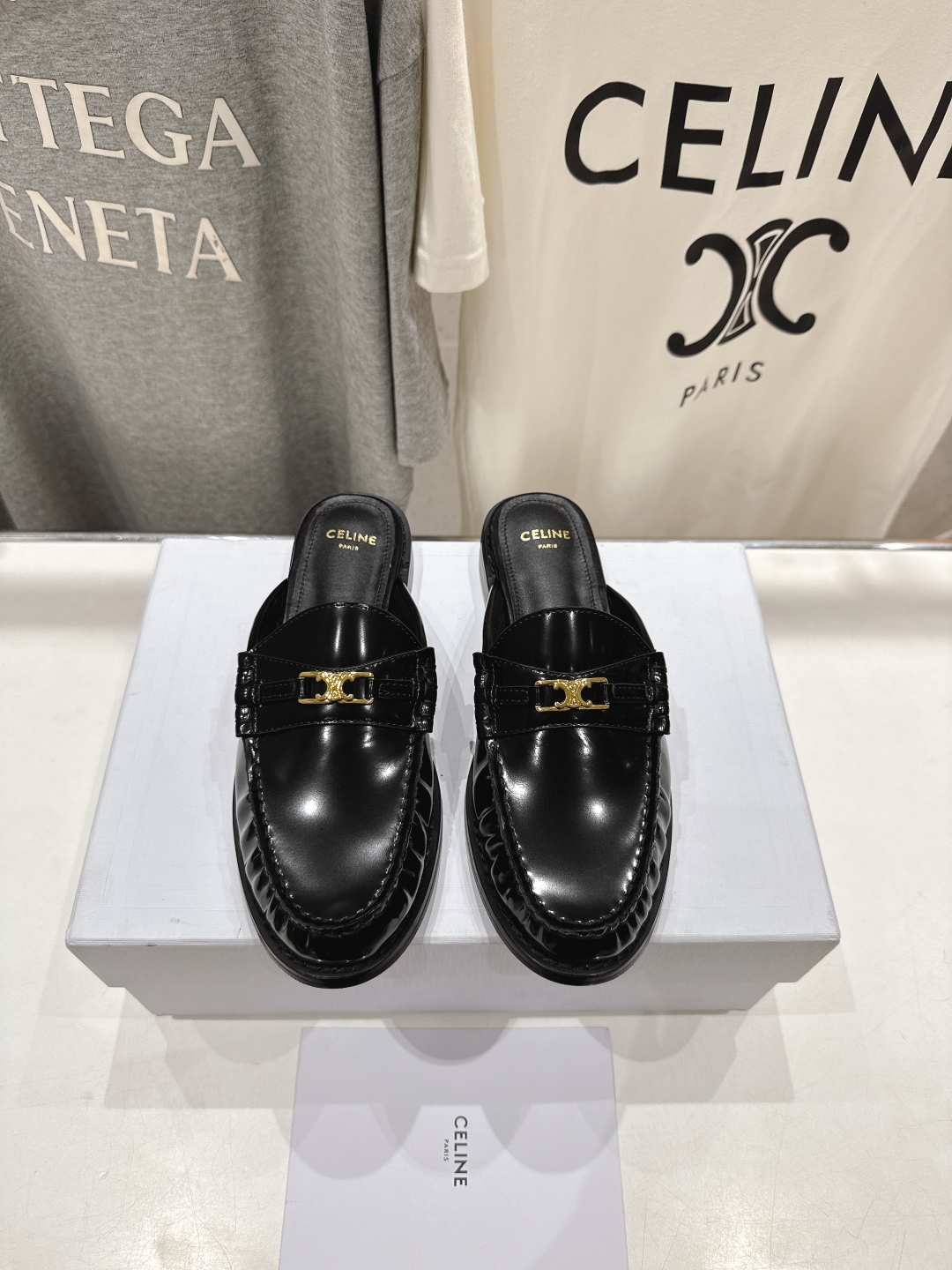 高版本出厂
 Celine*赛琳新品爆款平底半包拖鞋乐福鞋，2025全新升级版力推单品
🔝明星同款，舒适