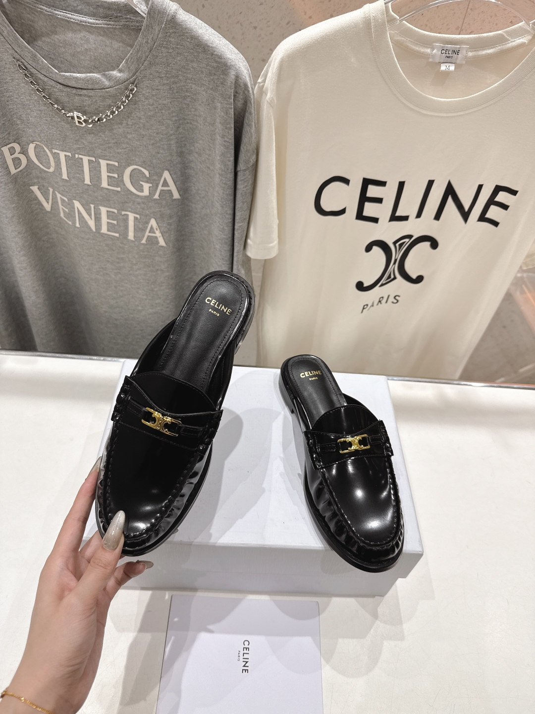高版本出厂
 Celine*赛琳新品爆款平底半包拖鞋乐福鞋，2025全新升级版力推单品
🔝明星同款，舒适