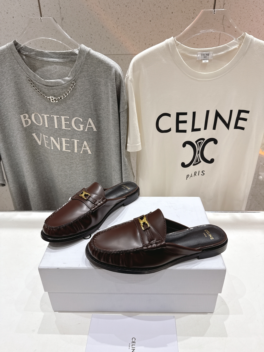高版本出厂
 Celine*赛琳新品爆款平底半包拖鞋乐福鞋，2025全新升级版力推单品
🔝明星同款，舒适