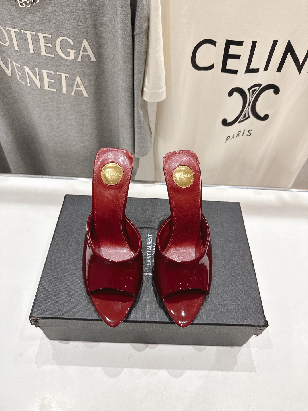 高版本出厂
 SAINT LAUREN*～圣罗兰ysl 25ss春夏全新走秀款高跟拖鞋·全新鞋型

唯有
