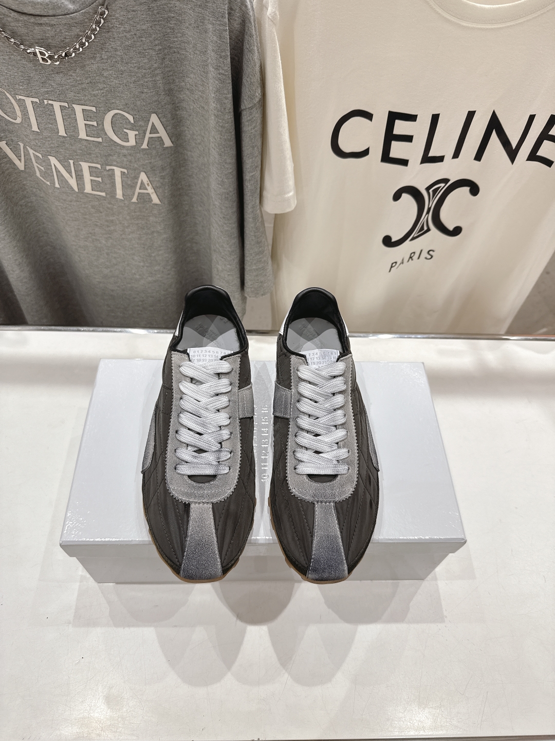 高版本出厂   
  MM6【Maison Martin Margiela】马吉拉2025ss平底系带德