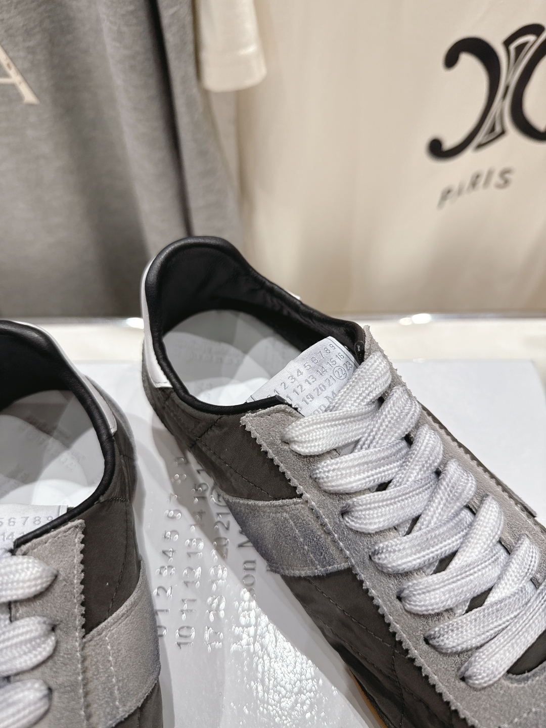 高版本出厂   
  MM6【Maison Martin Margiela】马吉拉2025ss平底系带德