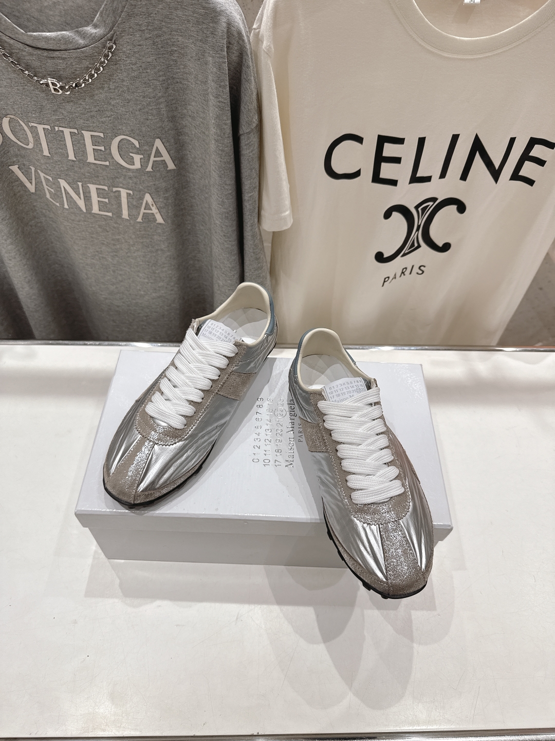 高版本出厂   
  MM6【Maison Martin Margiela】马吉拉2025ss平底系带德