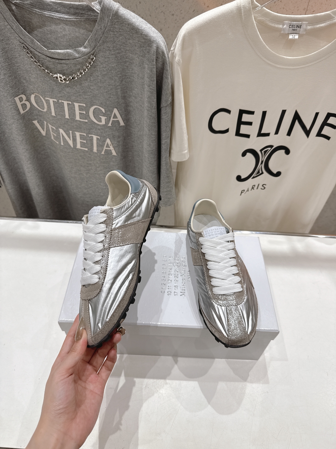 高版本出厂   
  MM6【Maison Martin Margiela】马吉拉2025ss平底系带德