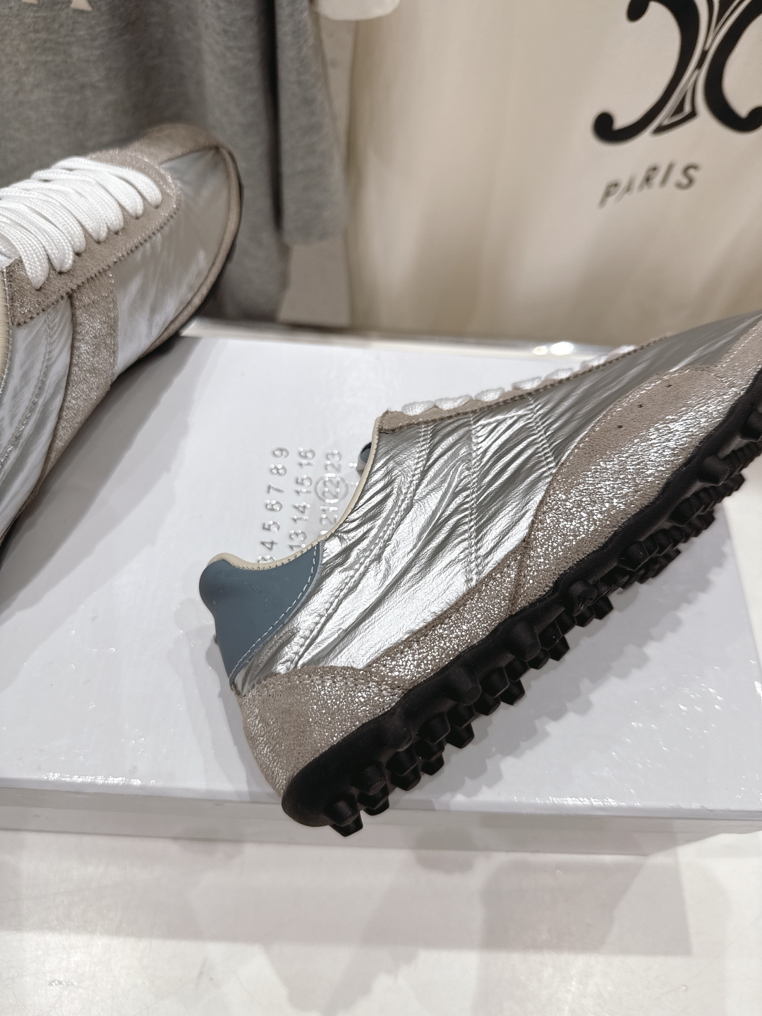 高版本出厂   
  MM6【Maison Martin Margiela】马吉拉2025ss平底系带德