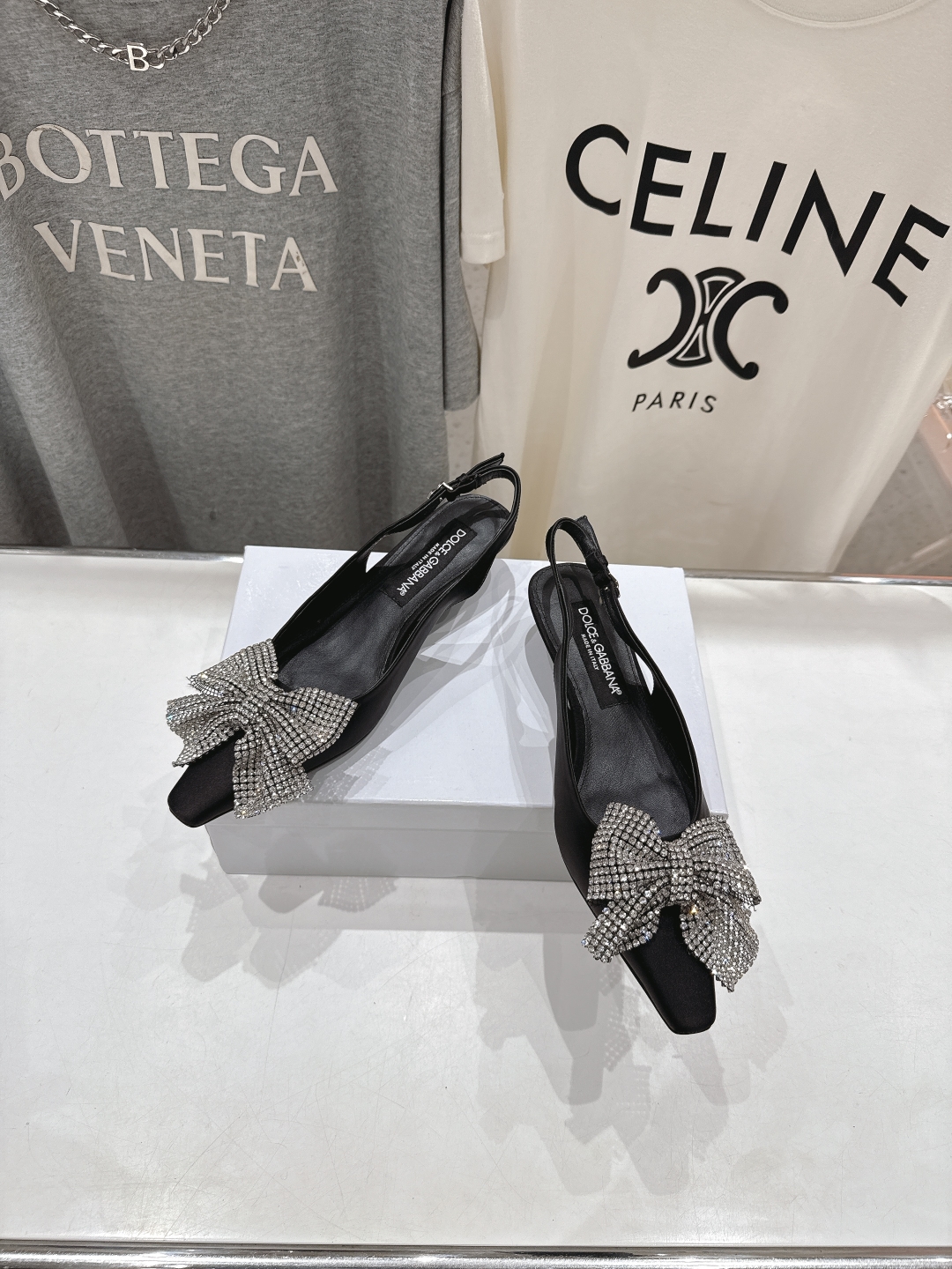 高版本出厂
 𝐃&️𝐆 2025春夏新品高跟凉鞋🆕
DOLCE & GABBANA...DG杜嘉班纳时装