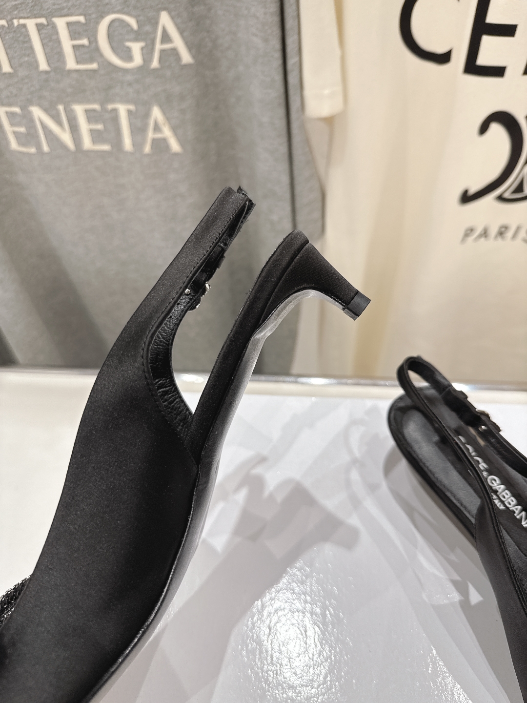 高版本出厂
 𝐃&️𝐆 2025春夏新品高跟凉鞋🆕
DOLCE & GABBANA...DG杜嘉班纳时装