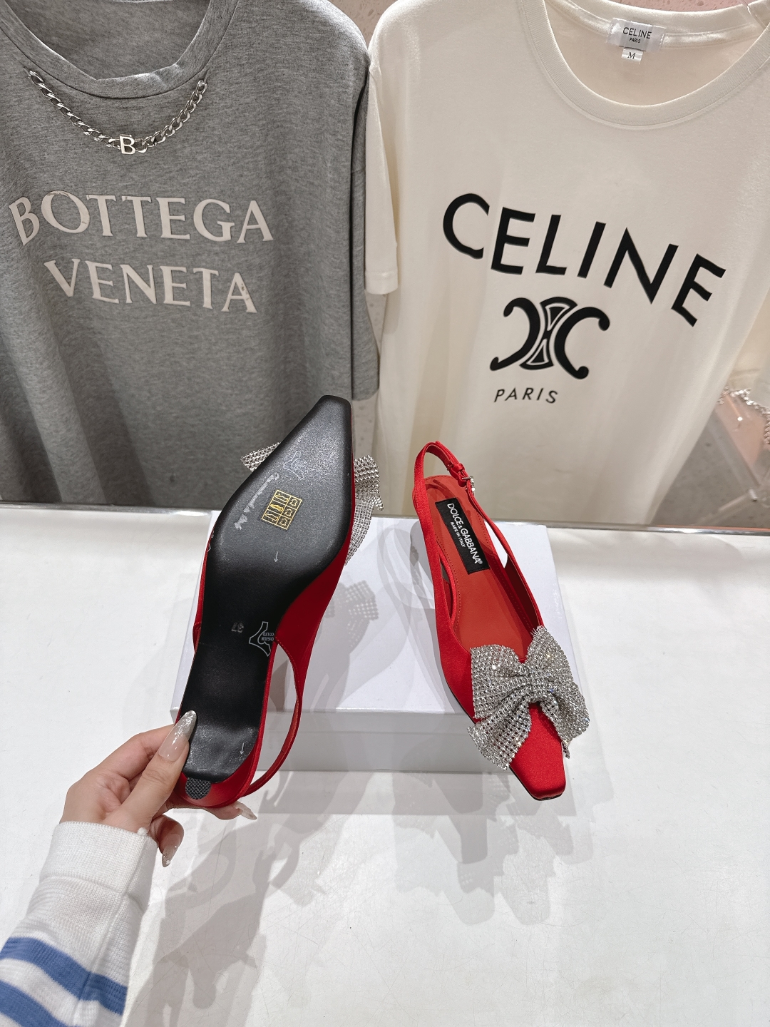 高版本出厂
 𝐃&️𝐆 2025春夏新品高跟凉鞋🆕
DOLCE & GABBANA...DG杜嘉班纳时装