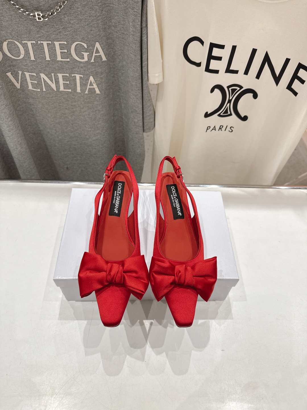 高版本出厂
 𝐃&️𝐆 2025春夏新品高跟凉鞋🆕
DOLCE & GABBANA...DG杜嘉班纳时装