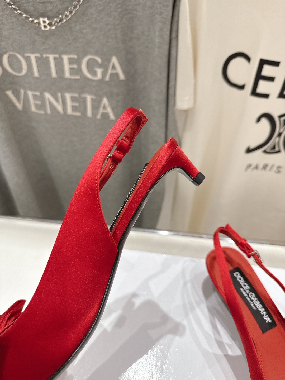 高版本出厂
 𝐃&️𝐆 2025春夏新品高跟凉鞋🆕
DOLCE & GABBANA...DG杜嘉班纳时装