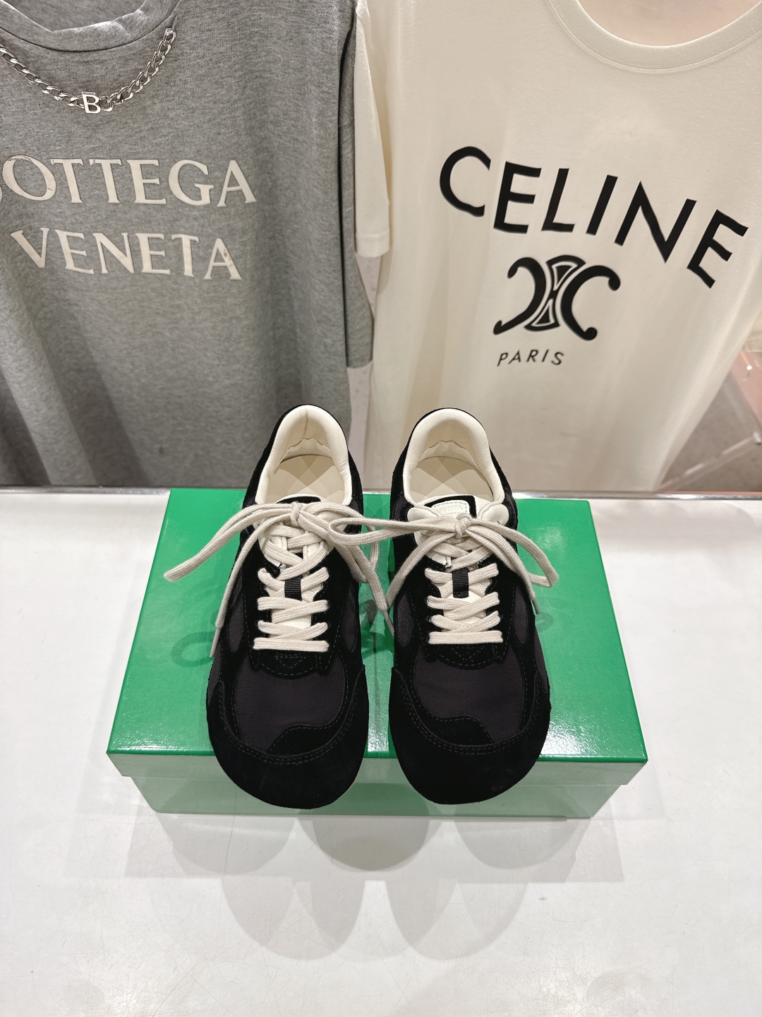 高版本出厂  男码+20
  Bottega Veneta/BV2025ss最新IVULCAN系列情侣款