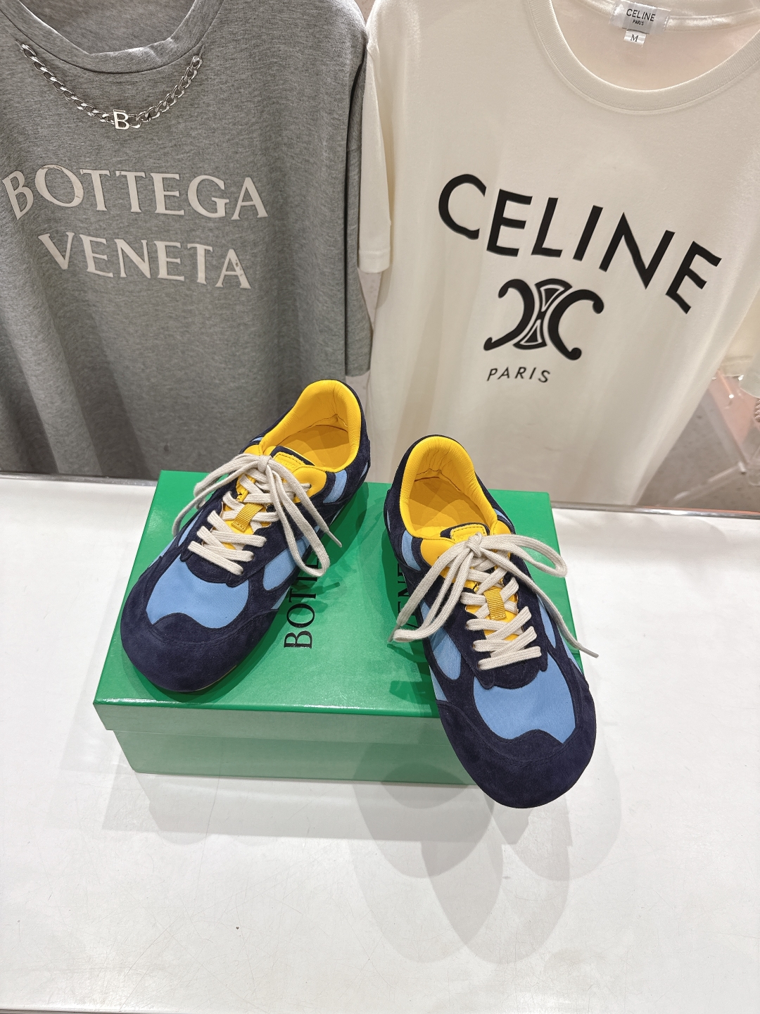 高版本出厂  男码+20
  Bottega Veneta/BV2025ss最新IVULCAN系列情侣款