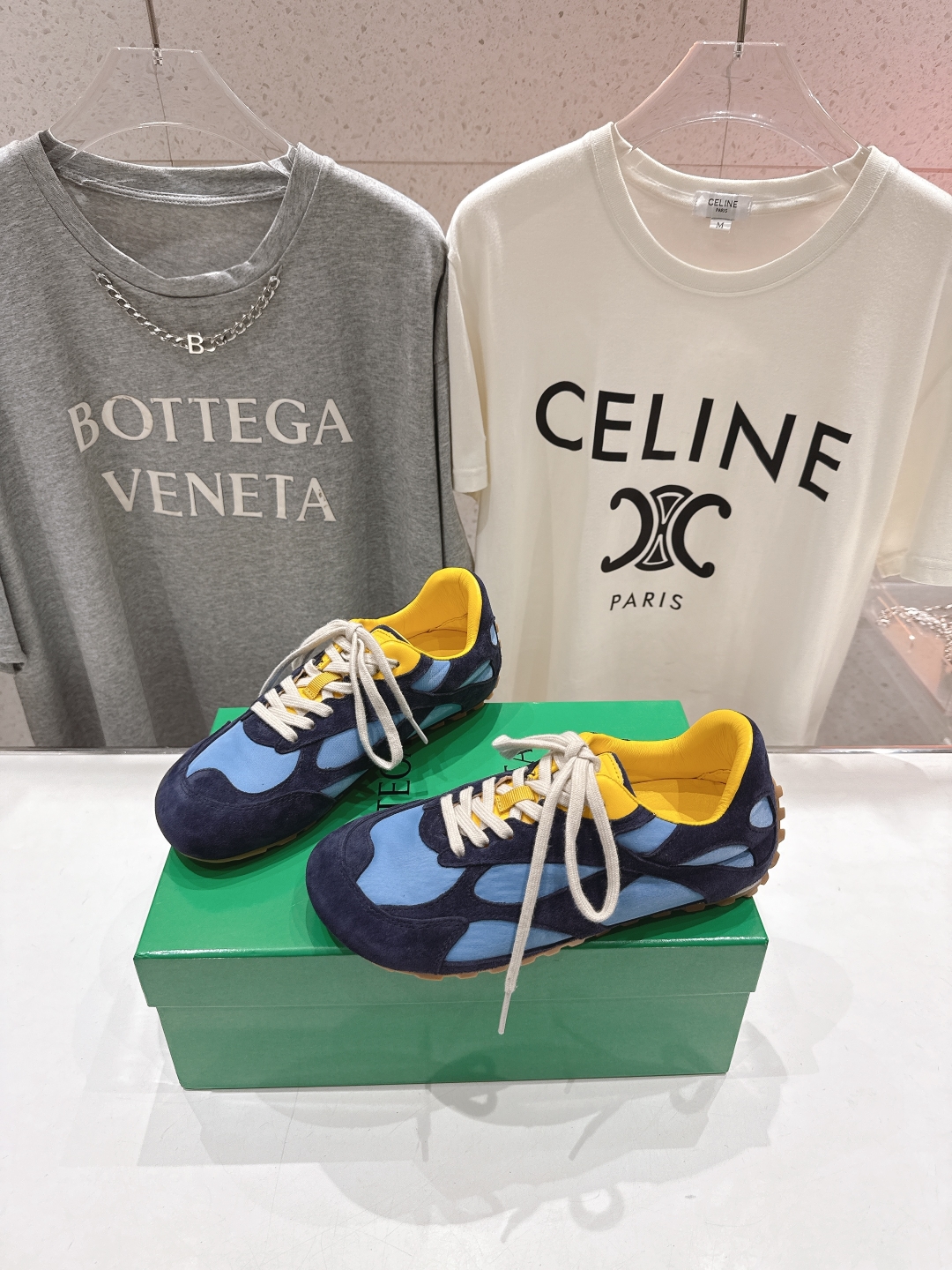 高版本出厂  男码+20
  Bottega Veneta/BV2025ss最新IVULCAN系列情侣款