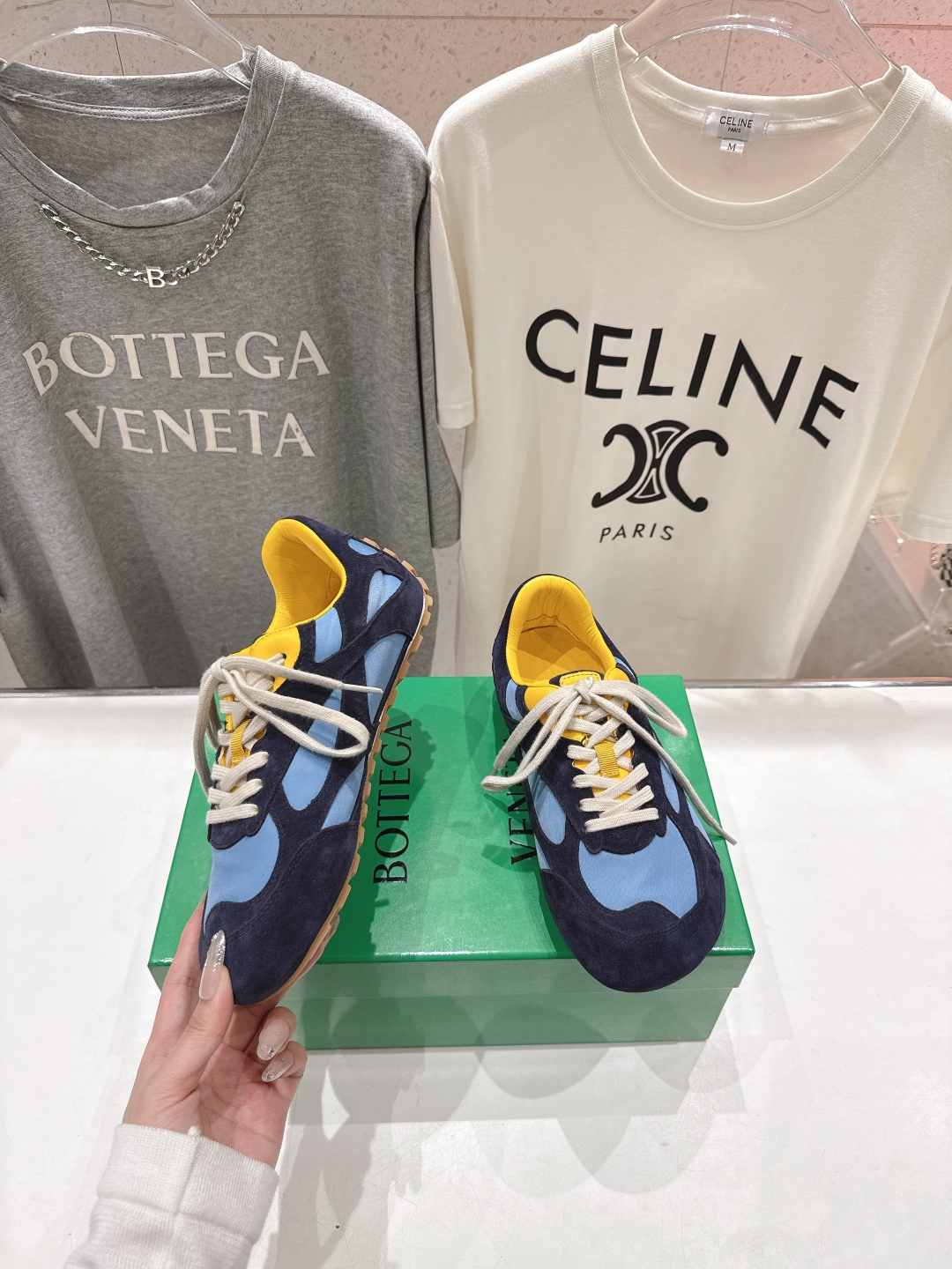 高版本出厂  男码+20
  Bottega Veneta/BV2025ss最新IVULCAN系列情侣款
