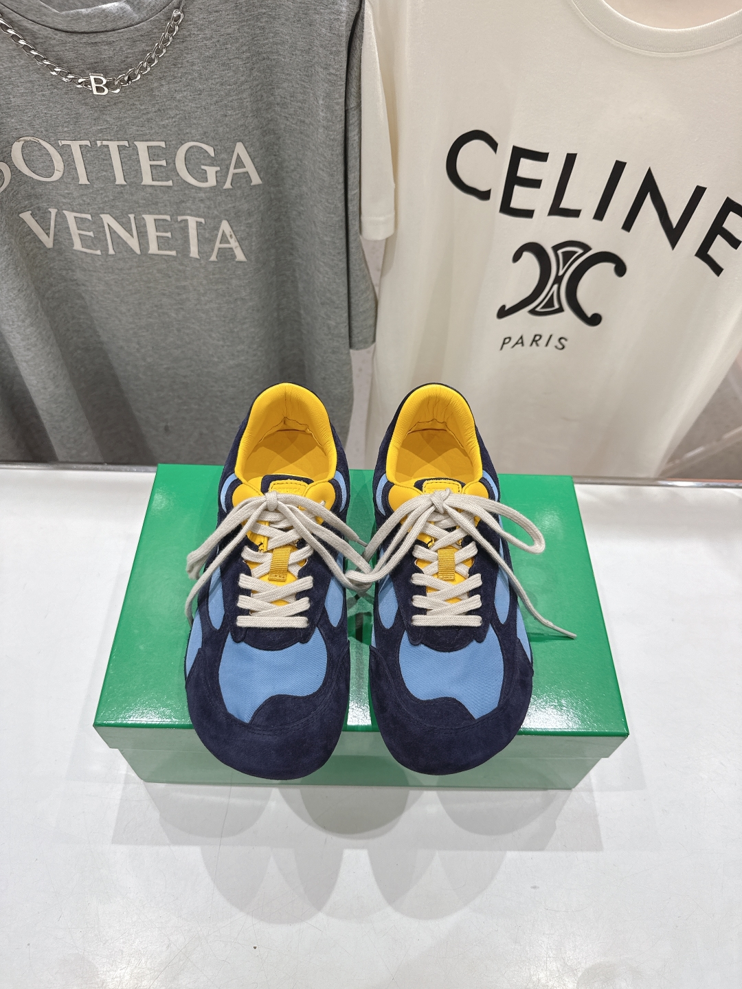高版本出厂  男码+20
  Bottega Veneta/BV2025ss最新IVULCAN系列情侣款