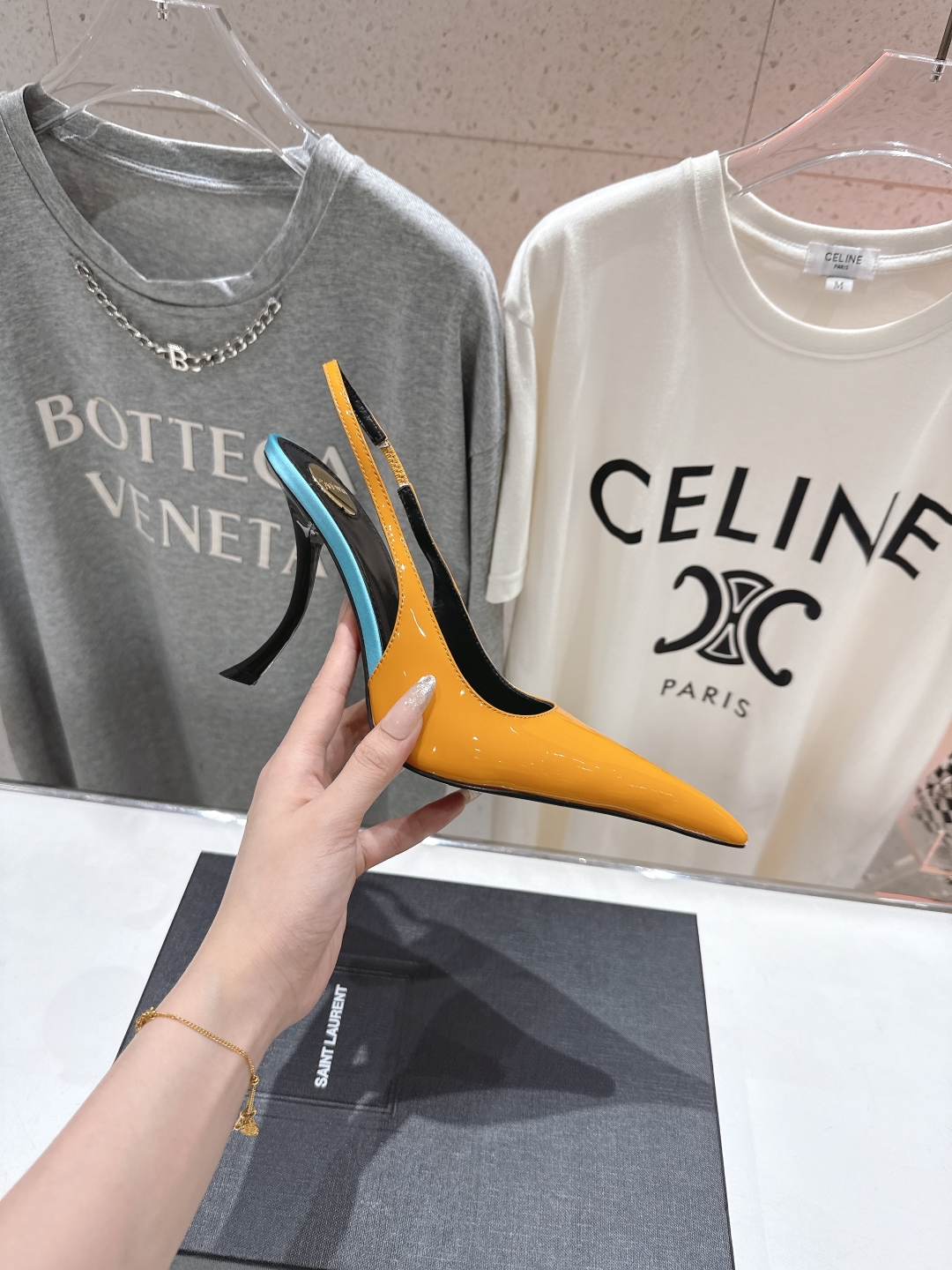 高版本出厂
「SAINT LAUREN*」圣罗兰ysl 25/春夏全新走秀高跟鞋·全新鞋型配上圣罗兰标志