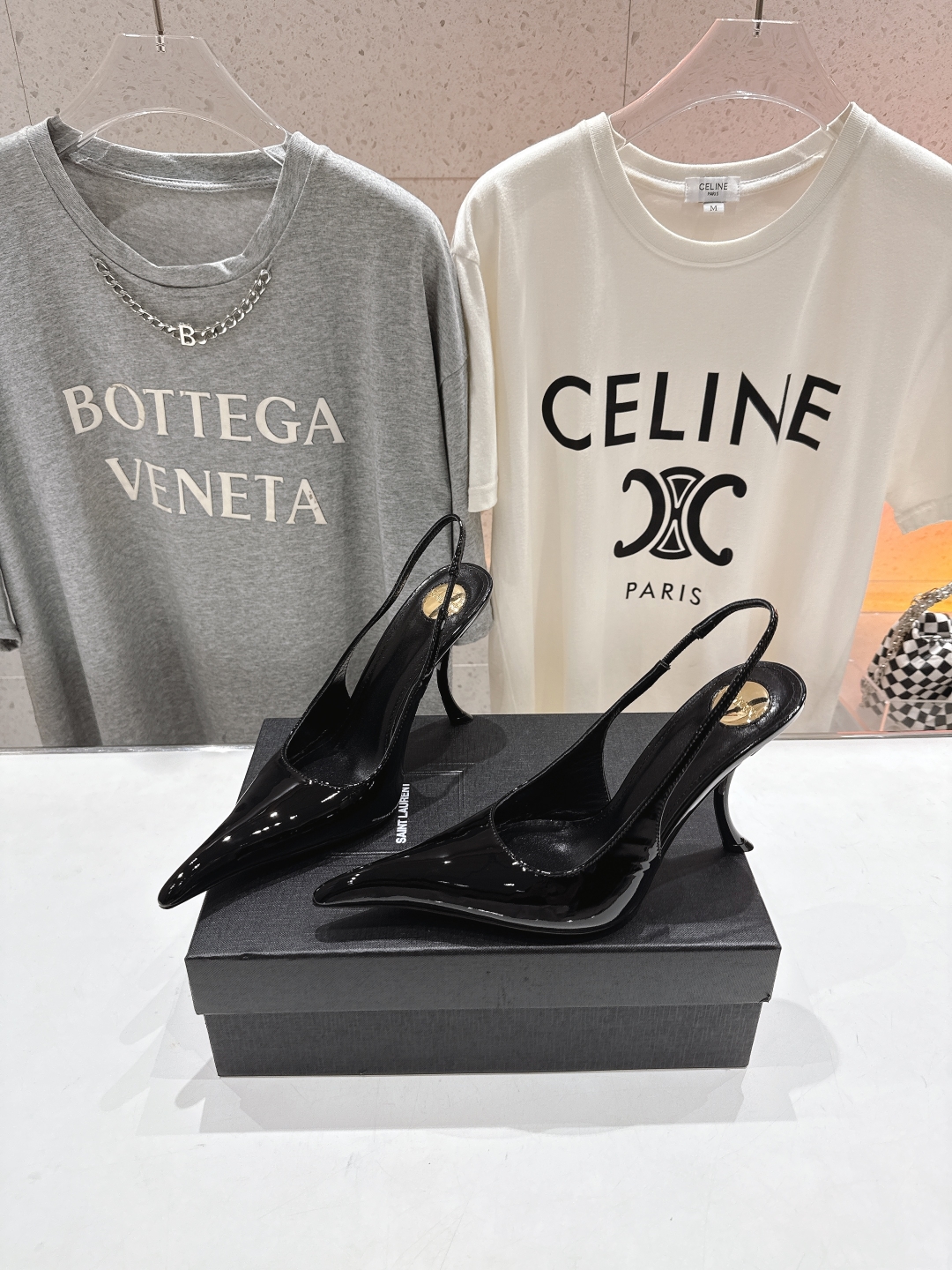 高版本出厂
「SAINT LAUREN*」圣罗兰ysl 25/春夏全新走秀高跟鞋·全新鞋型配上圣罗兰标志