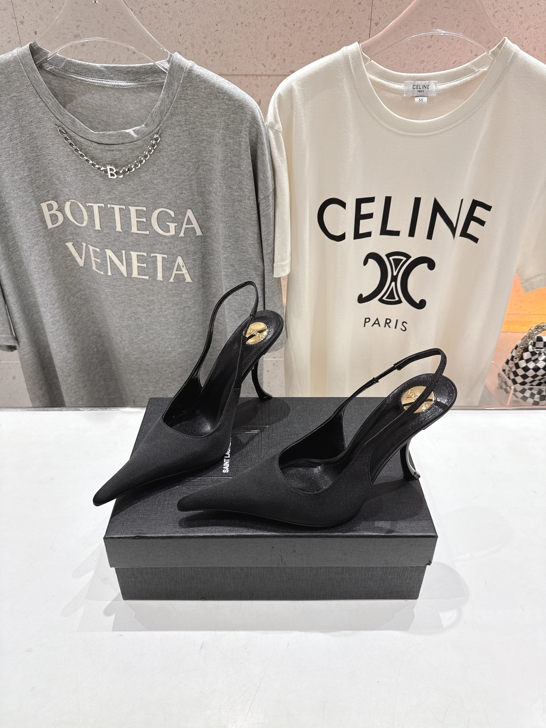 高版本出厂
「SAINT LAUREN*」圣罗兰ysl 25/春夏全新走秀高跟鞋·全新鞋型配上圣罗兰标志