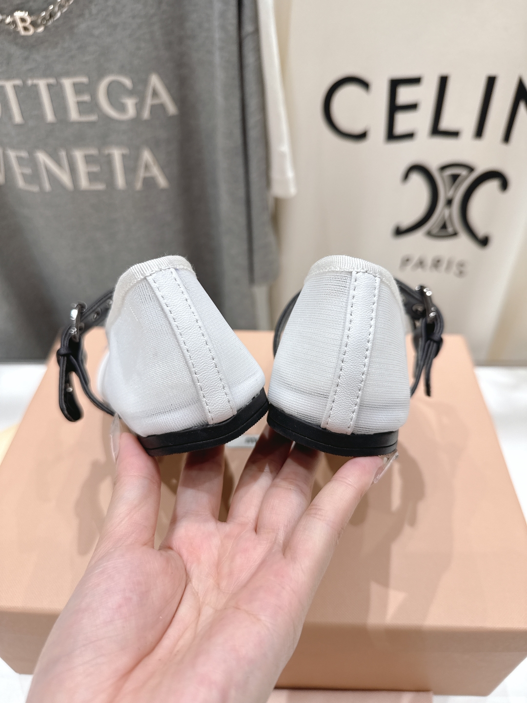 高版本出厂 
  MiuMiu/缪缪25ss新款一脚蹬懒人鞋玛丽珍网面芭蕾舞鞋·平底单鞋
官方春夏走秀新