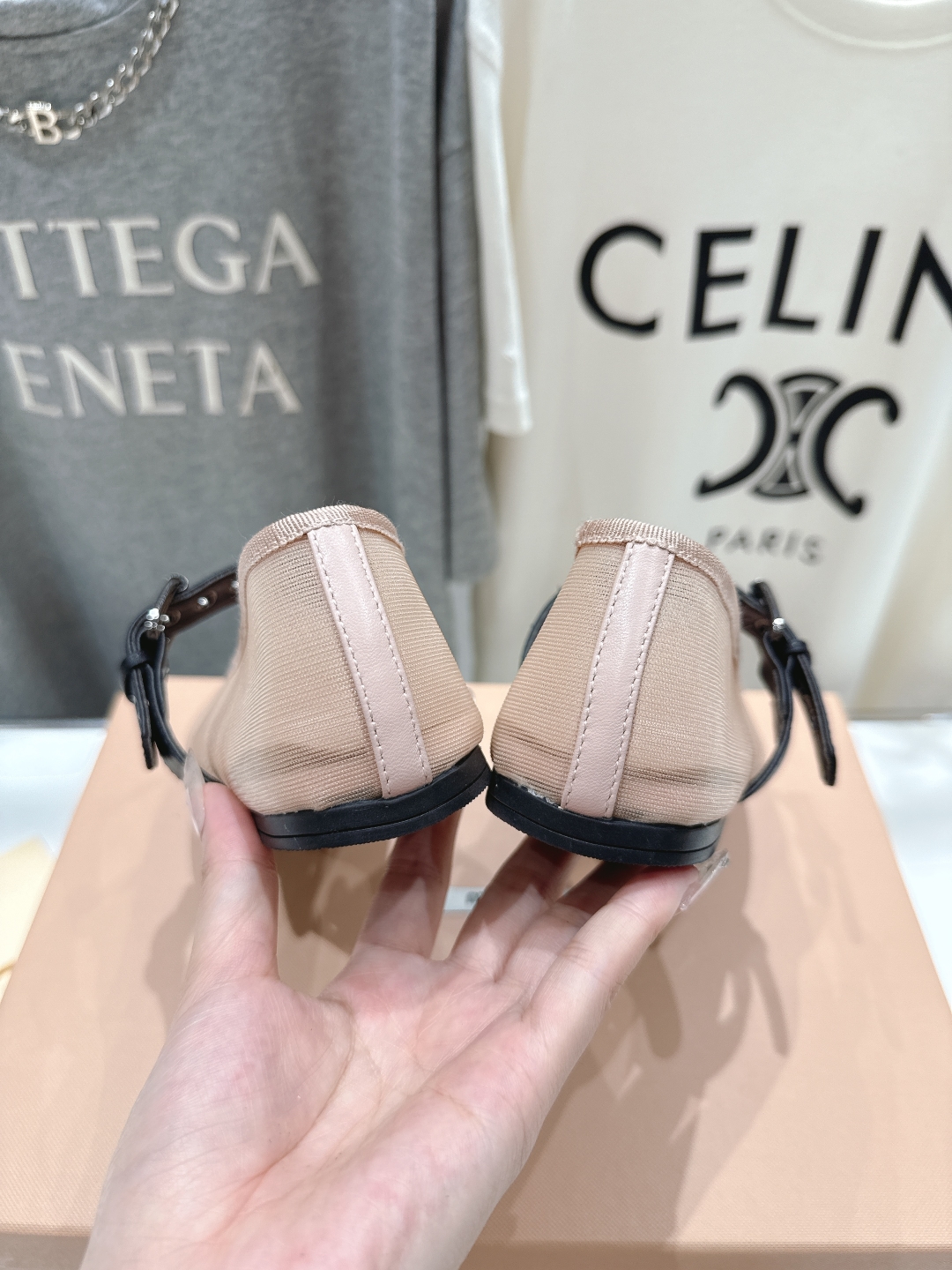 高版本出厂 
  MiuMiu/缪缪25ss新款一脚蹬懒人鞋玛丽珍网面芭蕾舞鞋·平底单鞋
官方春夏走秀新