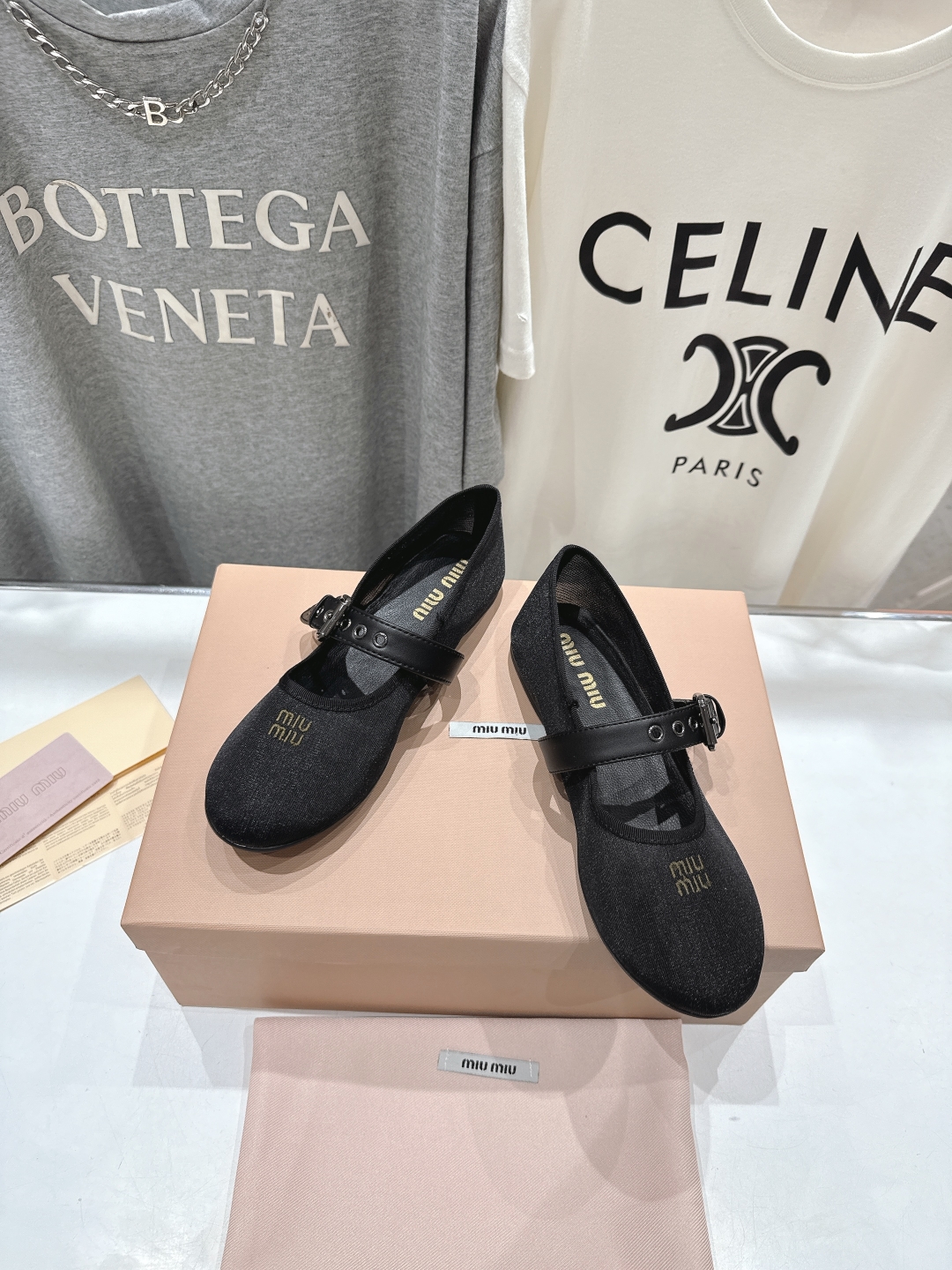高版本出厂 
  MiuMiu/缪缪25ss新款一脚蹬懒人鞋玛丽珍网面芭蕾舞鞋·平底单鞋
官方春夏走秀新