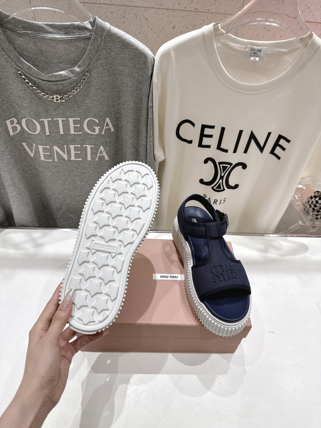 高版本出厂
  MiuMiu*繆繆25ss new arrival～miu家2025ss走秀款帆布鞋厚底