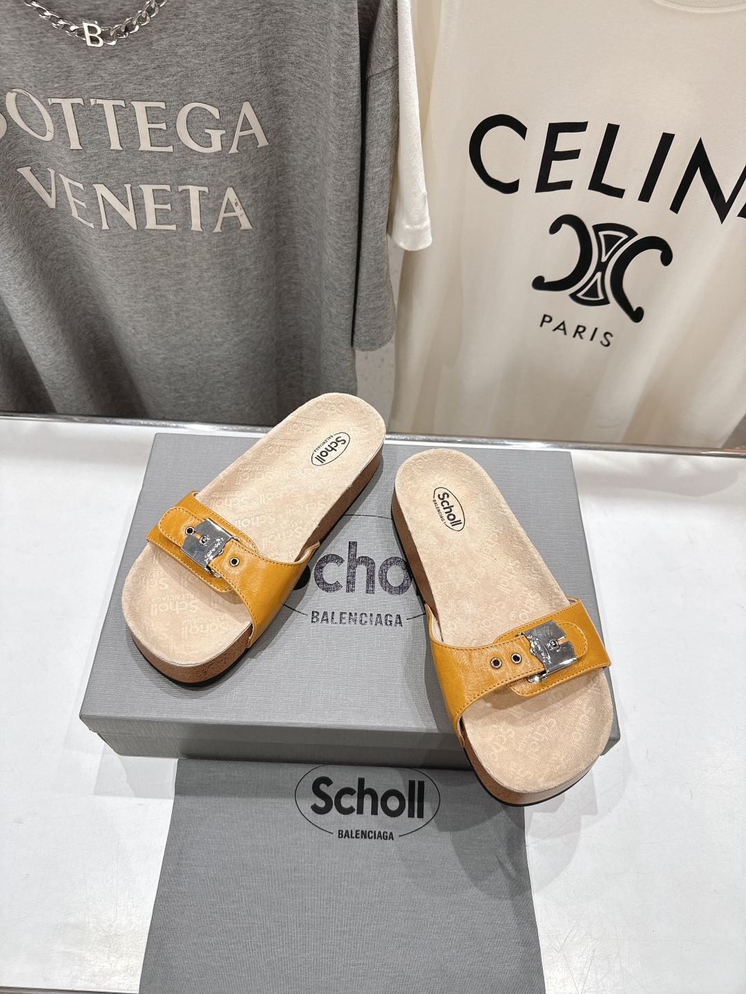 高版本出厂
 Scholl & Balenciaga巴黎世家联名款25ss夏季新款圆头软木平底防滑一字拖