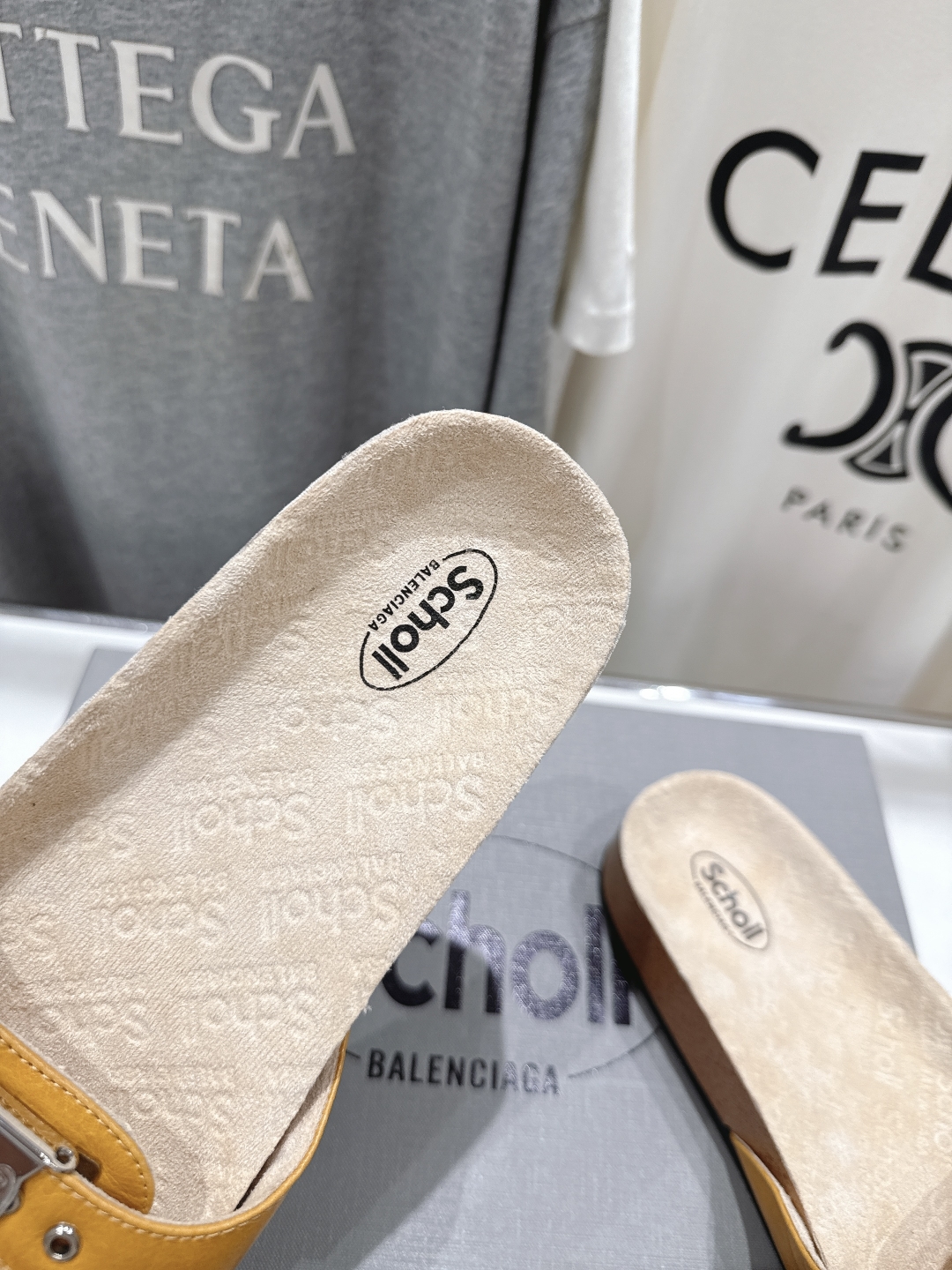 高版本出厂
 Scholl & Balenciaga巴黎世家联名款25ss夏季新款圆头软木平底防滑一字拖
