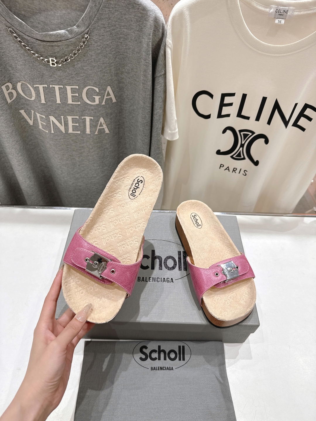 高版本出厂
 Scholl & Balenciaga巴黎世家联名款25ss夏季新款圆头软木平底防滑一字拖