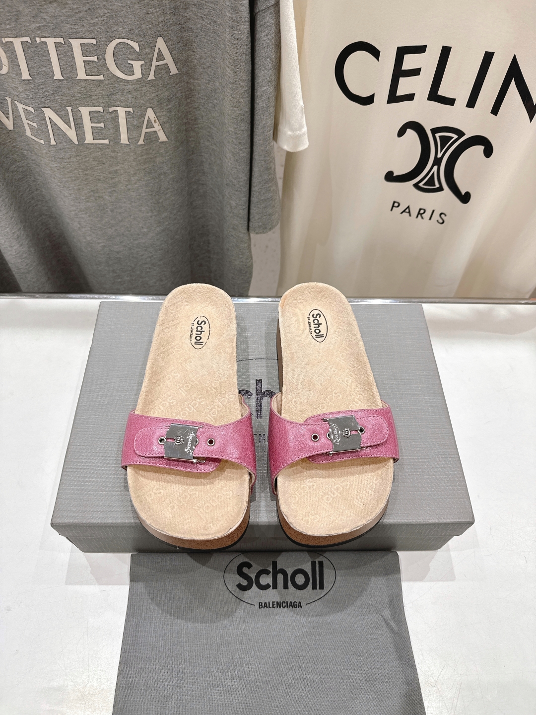 高版本出厂
 Scholl & Balenciaga巴黎世家联名款25ss夏季新款圆头软木平底防滑一字拖