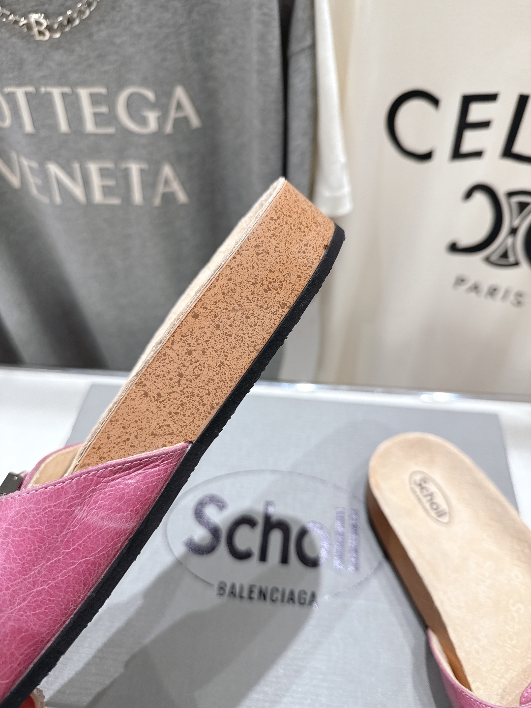 高版本出厂
 Scholl & Balenciaga巴黎世家联名款25ss夏季新款圆头软木平底防滑一字拖