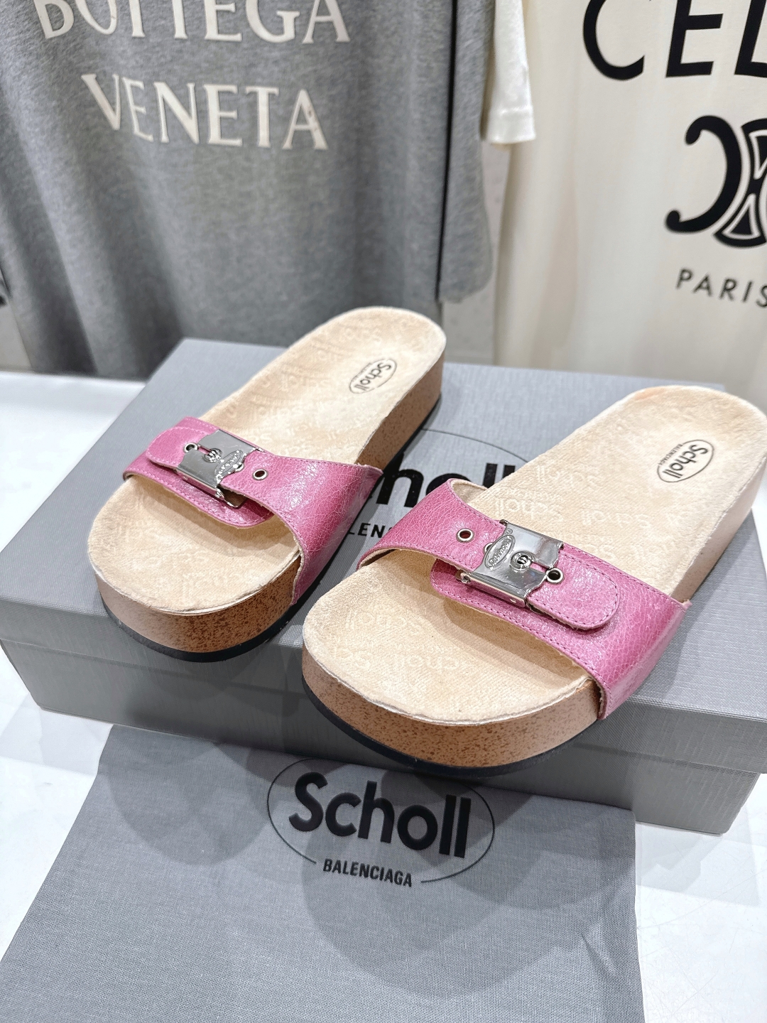 高版本出厂
 Scholl & Balenciaga巴黎世家联名款25ss夏季新款圆头软木平底防滑一字拖