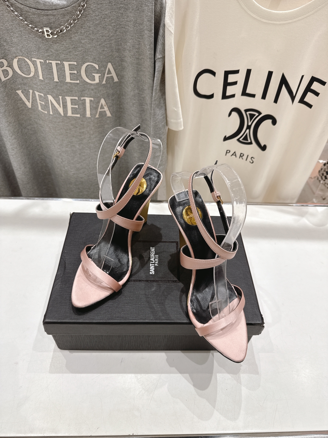 高版本出厂
 SAINT LAUREN*～圣罗兰ysl 25ss春夏全新走秀款高跟凉鞋·全新鞋型

唯有