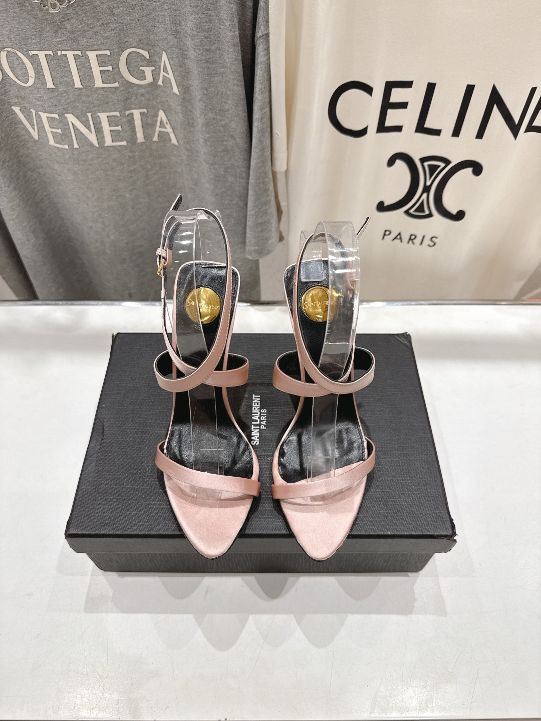 高版本出厂
 SAINT LAUREN*～圣罗兰ysl 25ss春夏全新走秀款高跟凉鞋·全新鞋型

唯有