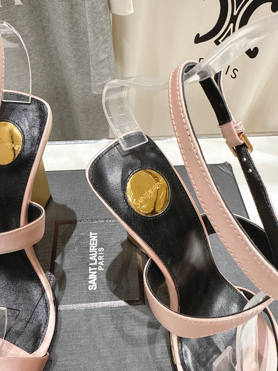 高版本出厂
 SAINT LAUREN*～圣罗兰ysl 25ss春夏全新走秀款高跟凉鞋·全新鞋型

唯有