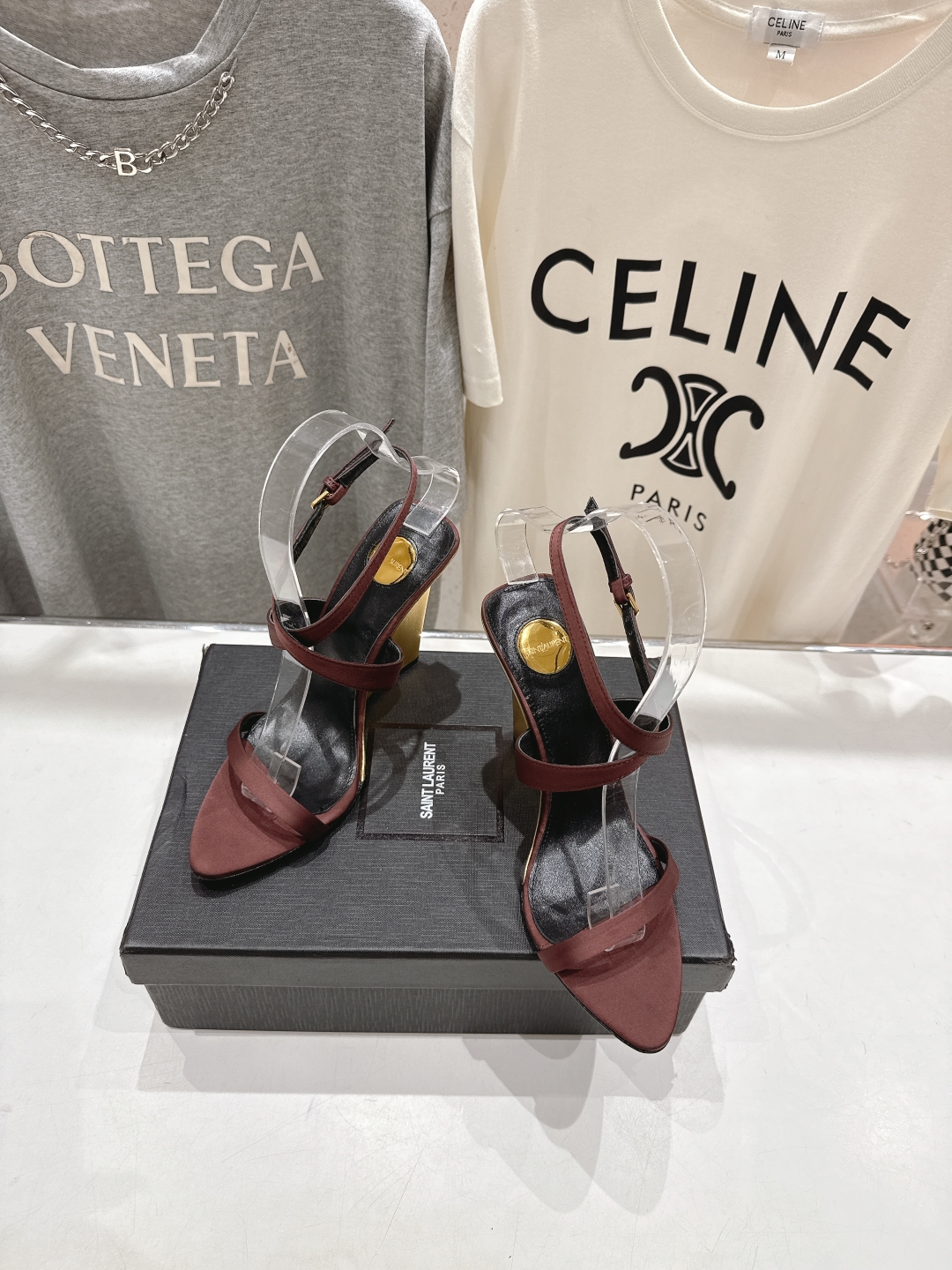 高版本出厂
 SAINT LAUREN*～圣罗兰ysl 25ss春夏全新走秀款高跟凉鞋·全新鞋型

唯有