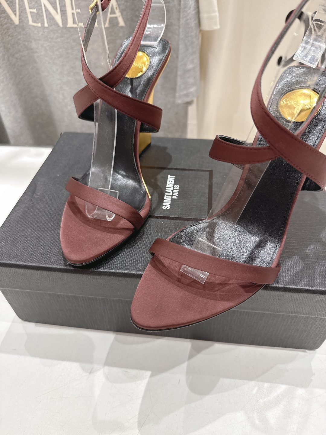 高版本出厂
 SAINT LAUREN*～圣罗兰ysl 25ss春夏全新走秀款高跟凉鞋·全新鞋型

唯有