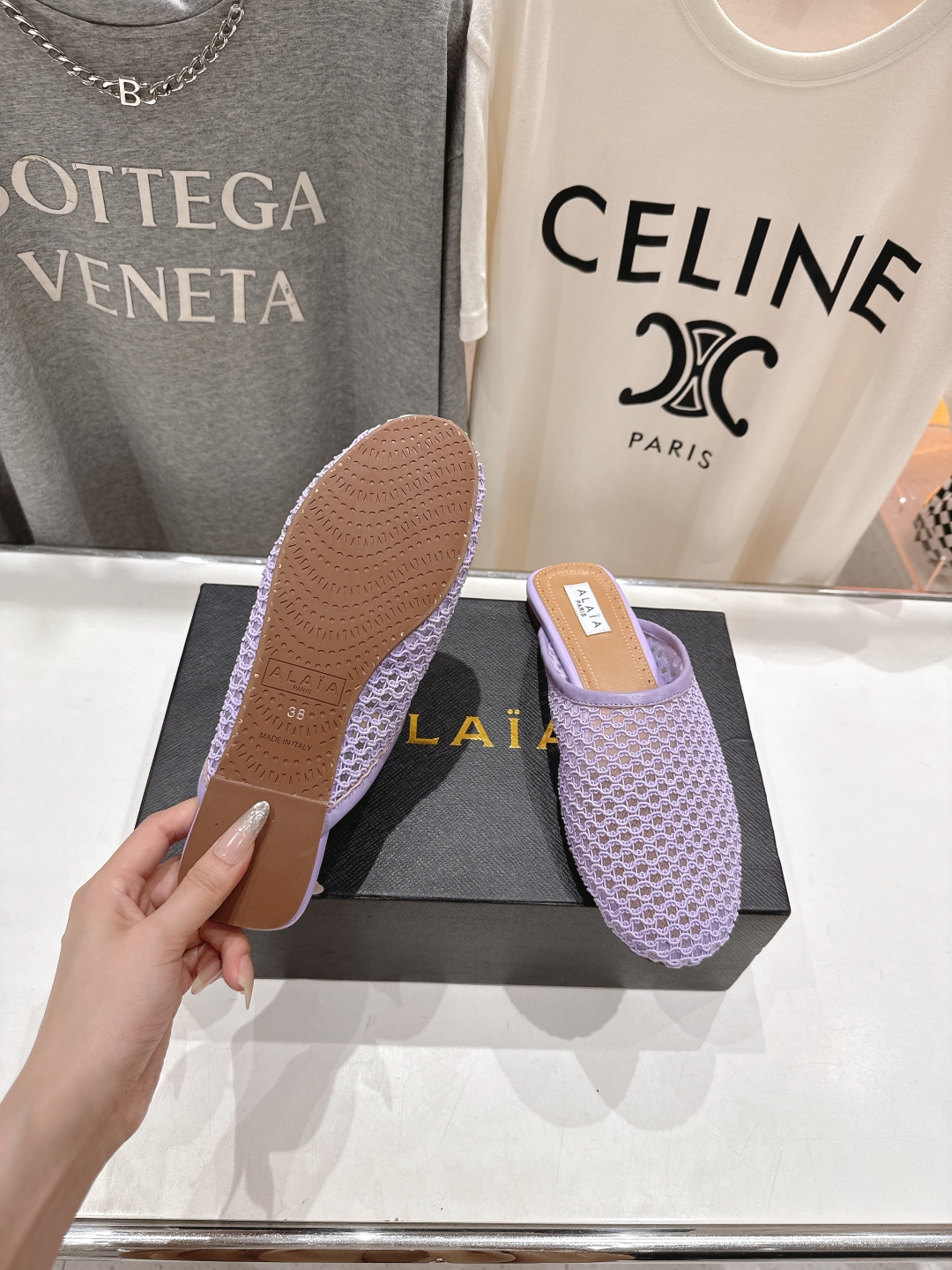 高版本出厂 半托
 独家新品 Alaia 阿莱亚25ss/ 走秀款平底半托网面芭蕾舞鞋 最近超火的一款平