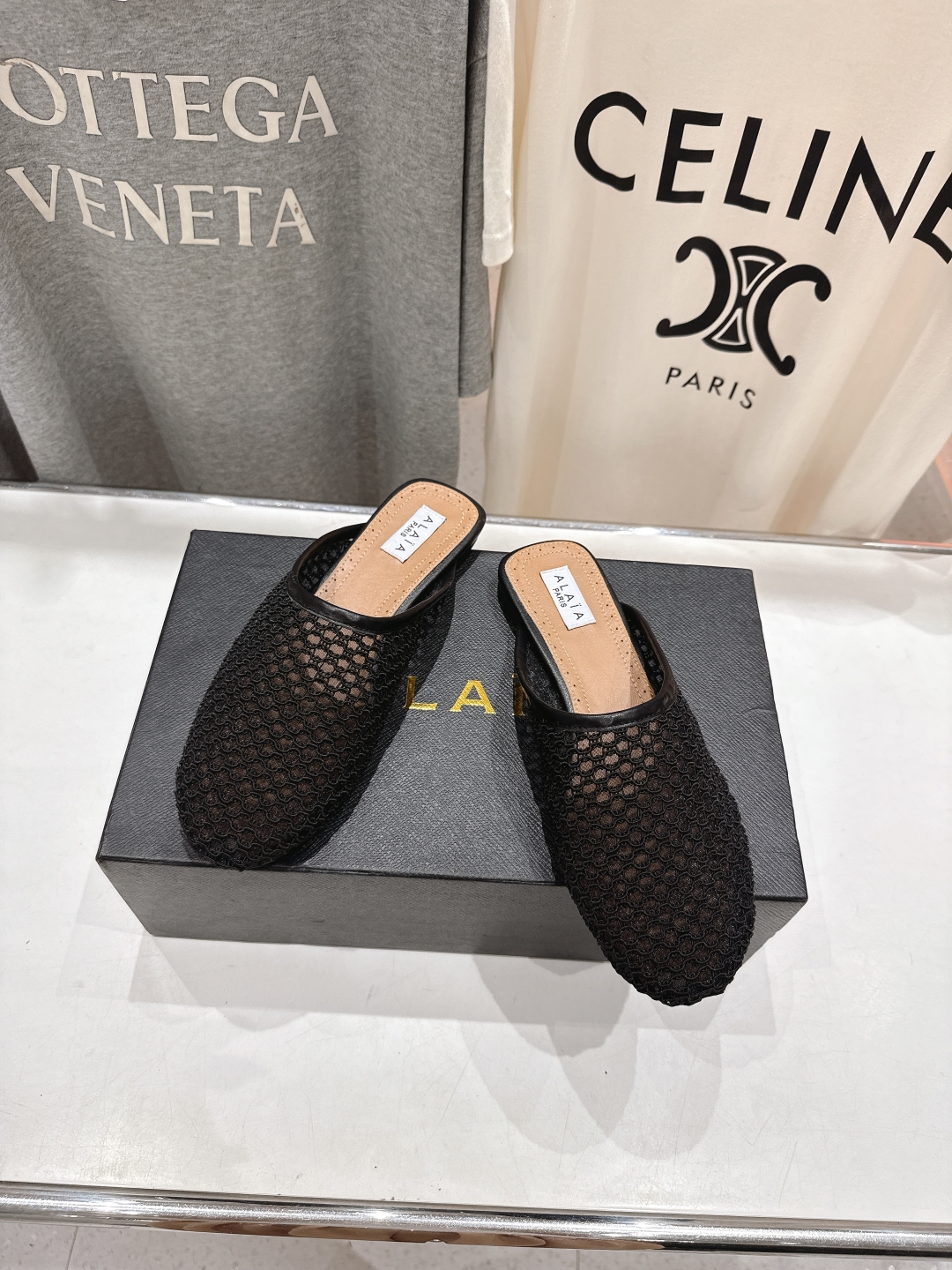 高版本出厂 半托
 独家新品 Alaia 阿莱亚25ss/ 走秀款平底半托网面芭蕾舞鞋 最近超火的一款平