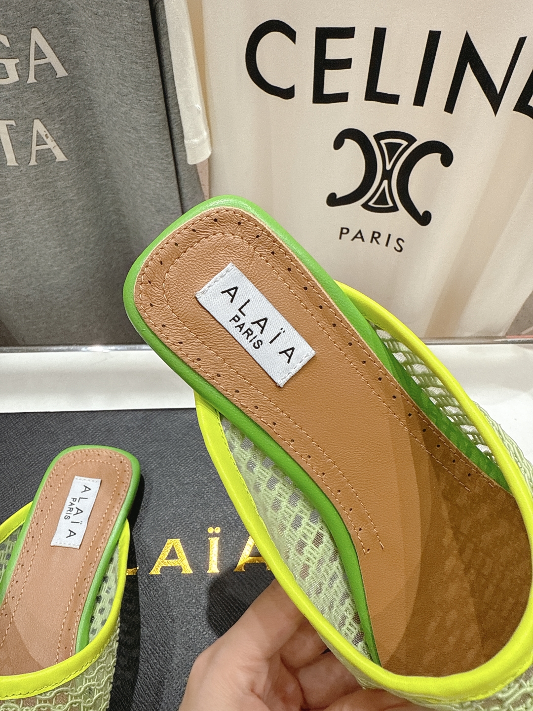 高版本出厂 半托
 独家新品 Alaia 阿莱亚25ss/ 走秀款平底半托网面芭蕾舞鞋 最近超火的一款平