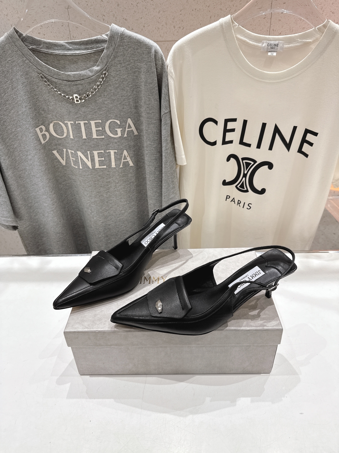 高版本出厂
  JIMMY CHOO*｜JC/吉米周2025ss新款简约尖头高跟鞋凉鞋

原版套楦，完美