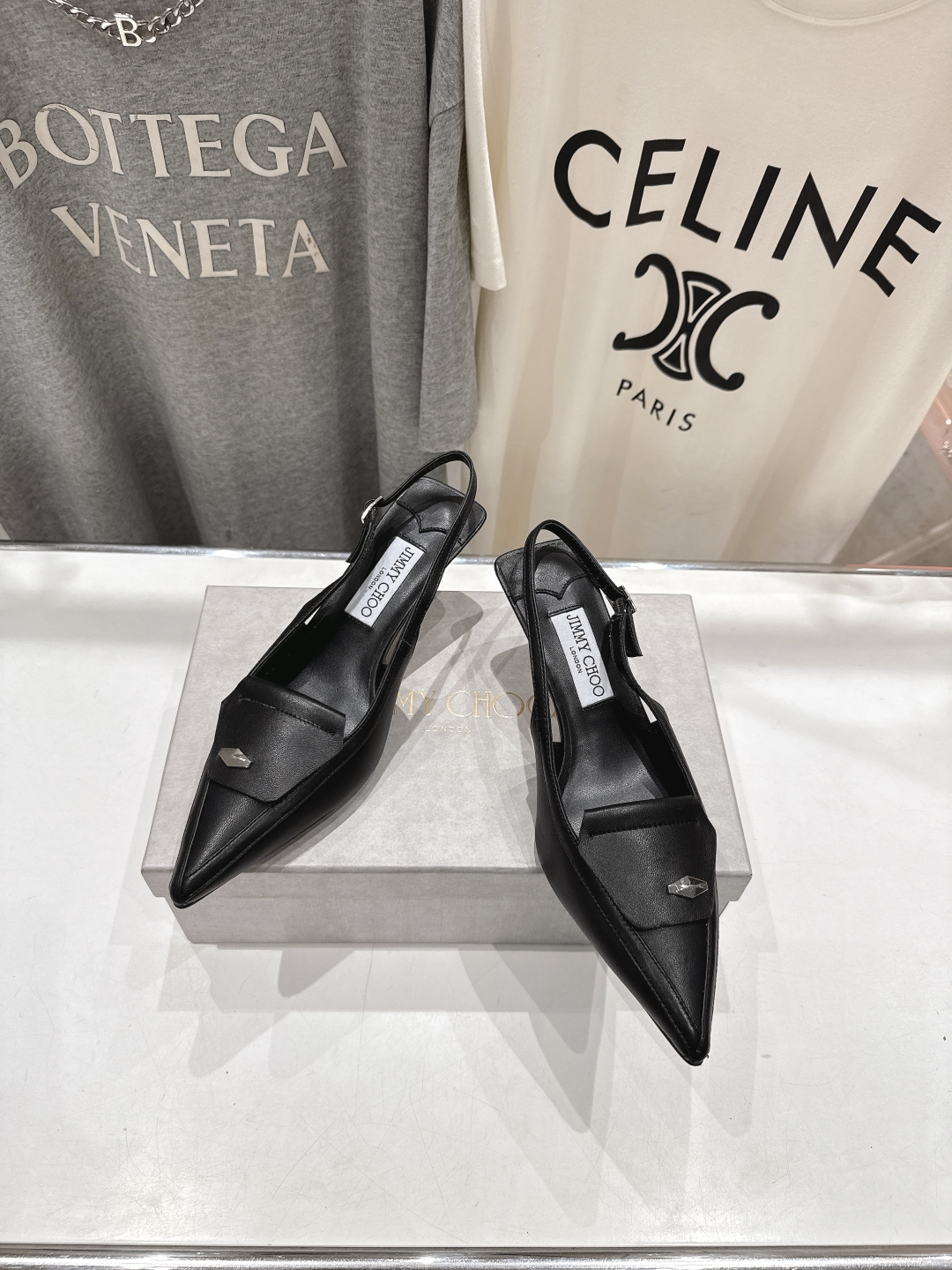 高版本出厂
  JIMMY CHOO*｜JC/吉米周2025ss新款简约尖头高跟鞋凉鞋

原版套楦，完美
