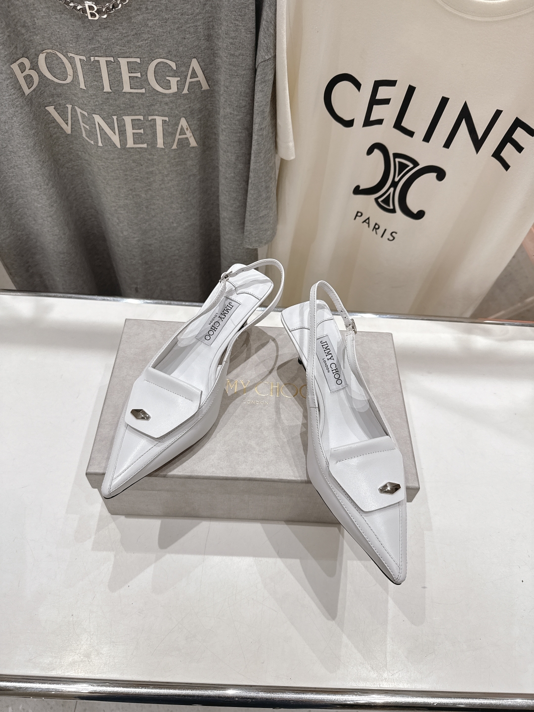 高版本出厂
  JIMMY CHOO*｜JC/吉米周2025ss新款简约尖头高跟鞋凉鞋

原版套楦，完美